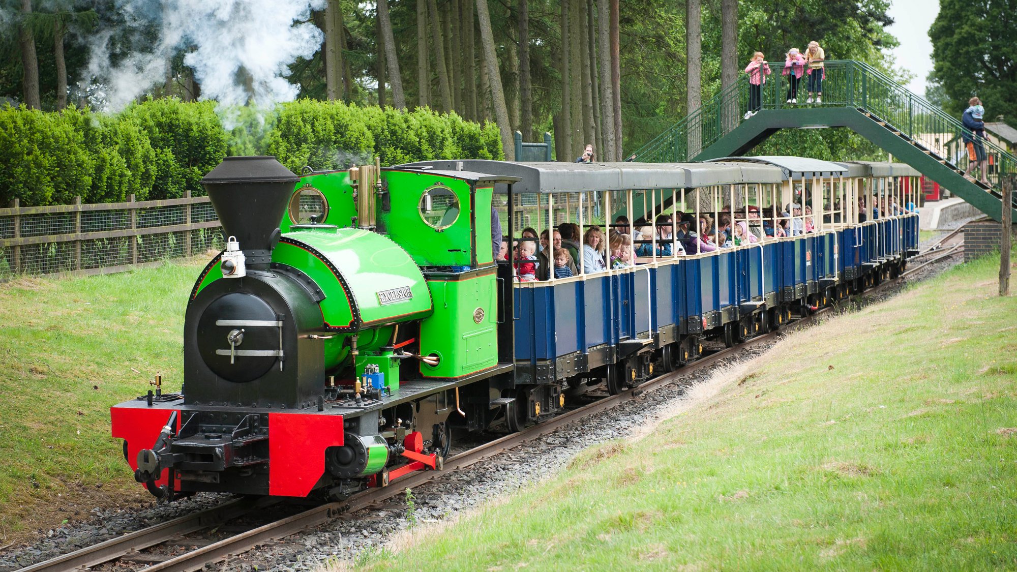 ZSL Whipsnade Zoo Luton Airport Taxis LTD